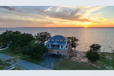 305 S Garcon Point Rd, Milton, FL 32583 - Photo 8