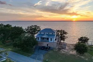 305 S Garcon Point Rd, Milton, FL 32583 - Photo 8