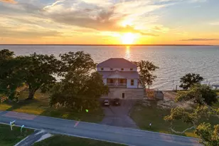 305 S Garcon Point Rd, Milton, FL 32583 - Photo 12