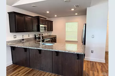 1333 Fairchild St, Pensacola, FL 32504 - Photo 4