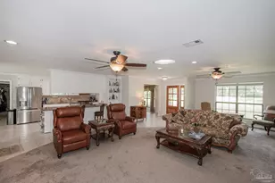 6027 Spanish Oak Dr, Pensacola, FL 32526 - Photo 12