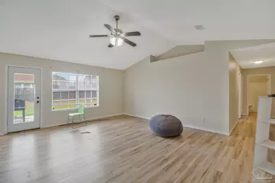 5267 Hawks Nest Dr, Milton, FL 32570 - Photo 2