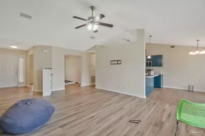 5267 Hawks Nest Dr, Milton, FL 32570 - Photo 4