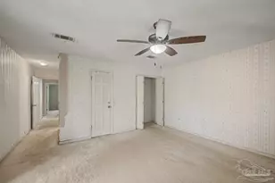 2017 E Cross St, Pensacola, FL 32503 - Photo 4