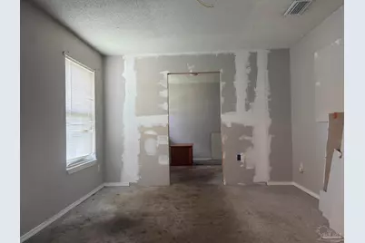 7810 Hidalgo Ln, Pensacola, FL 32526 - Photo 12
