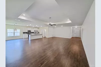 8108 Silver Maple Dr, Milton, FL 32583 - Photo 4