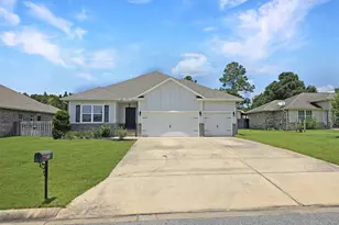 8108 Silver Maple Dr, Milton, FL 32583 - Photo 1