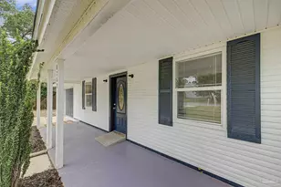 4352 Catawba Dr, Gulf Breeze, FL 32563 - Photo 4