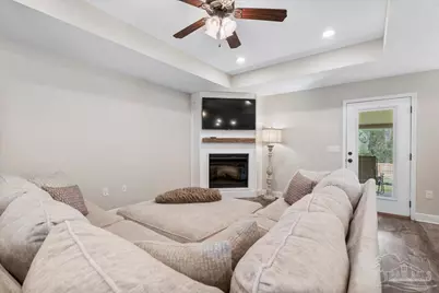 1016 Rachel Cir, Cantonment, FL 32533 - Photo 10