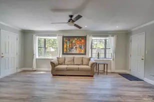 7667 Old Hickory Dr, Pensacola, FL 32507 - Photo 12