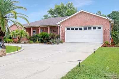 5662 Als Way, Milton, FL 32583 - Photo 2