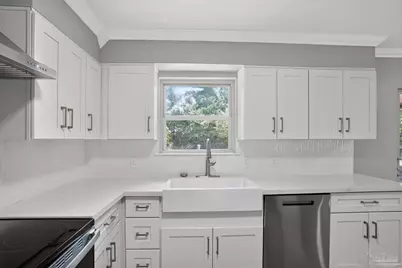 4681 Pine Ln, Pace, FL 32571 - Photo 8