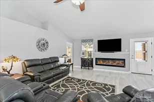 2074 Claudine St, Cantonment, FL 32533 - Photo 8