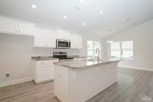 518 Sugar Pne Wy, Cantonment, FL 32533 - Photo 4