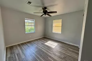 6130 Syrcle Ave, Milton, FL 32570 - Photo 8