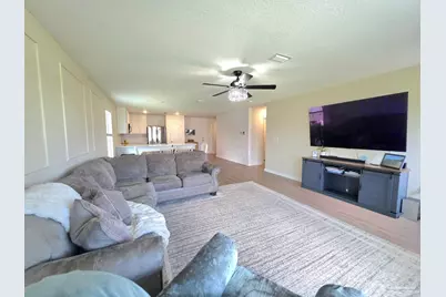 4639 Carlstrom Ln, Pensacola, FL 32507 - Photo 6
