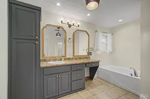 1593 Hunters Creek Cir, Cantonment, FL 32533 - Photo 18
