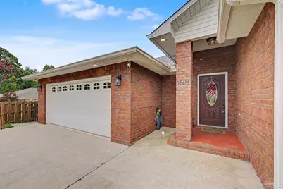 1593 Hunters Creek Cir, Cantonment, FL 32533 - Photo 2