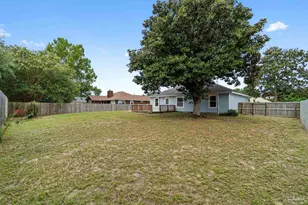 2248 Kerra Ln, Navarre, FL 32566 - Photo 2