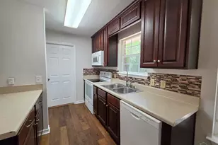 8510 Pond Ave, Pensacola, FL 32534 - Photo 4