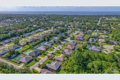 1347 Connemara Cir, Gulf Breeze, FL 32563 - Photo 56