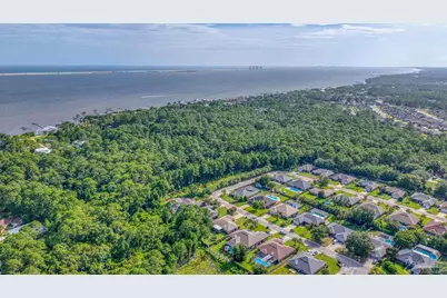 1347 Connemara Cir, Gulf Breeze, FL 32563 - Photo 68