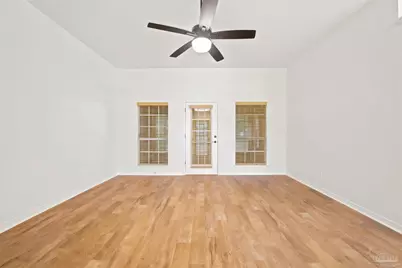 5334 Stafford Cir, Pace, FL 32571 - Photo 8