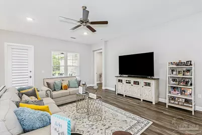 4752 Red Oak Dr, Milton, FL 32583 - Photo 8