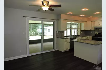 7674 Old Hickory Dr, Pensacola, FL 32507 - Photo 8