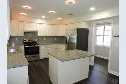 7674 Old Hickory Dr, Pensacola, FL 32507 - Photo 10