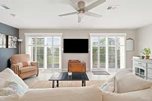 1038 Magnolia Ln, Gulf Breeze, FL 32563 - Photo 4
