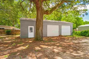 6605 Lee St, Milton, FL 32570 - Photo 4