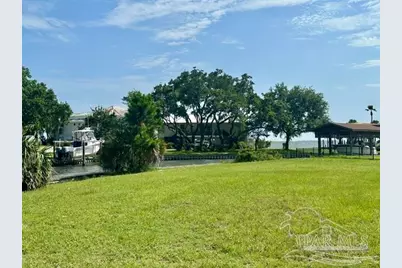 4731 Marina Dr, Gulf Breeze, FL 32563 - Photo 8