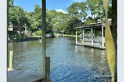 4731 Marina Dr, Gulf Breeze, FL 32563 - Photo 10
