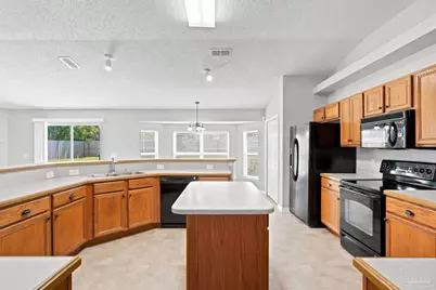 7043 Season Dr, Milton, FL 32570 - Photo 18