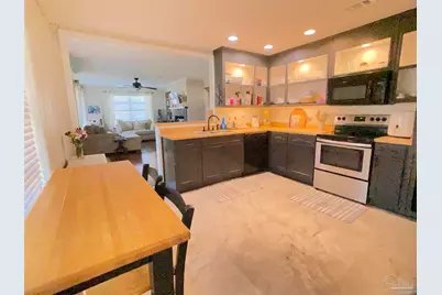 828 Gordon Ave, Pensacola, FL 32507 - Photo 2