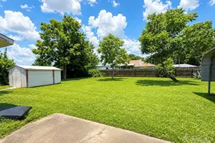 401 Thorn Ct, Pensacola, FL 32526 - Photo 4