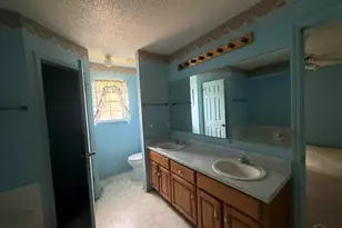 401 Thorn Ct, Pensacola, FL 32526 - Photo 24