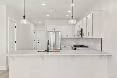 915 N B St, Pensacola, FL 32501 - Photo 10