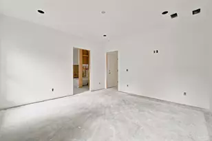 915 N B St, Pensacola, FL 32501 - Photo 32