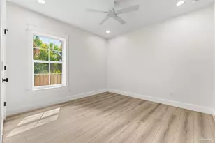 915 N B St, Pensacola, FL 32501 - Photo 24