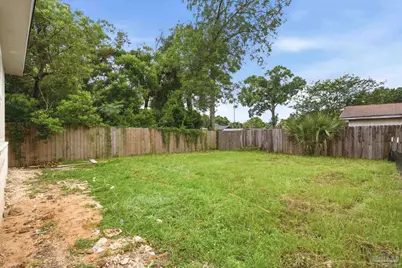 915 N B St, Pensacola, FL 32501 - Photo 10