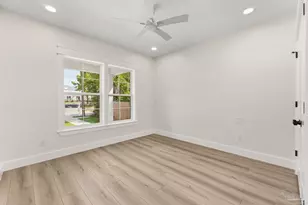 915 N B St, Pensacola, FL 32501 - Photo 20