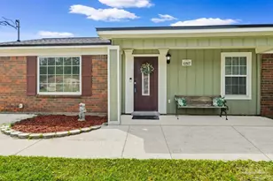 10517 Heatherwood Dr, Pensacola, FL 32506 - Photo 2