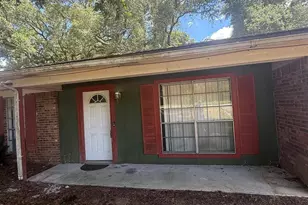 5701 Scotland Rd, Pensacola, FL 32526 - Photo 2
