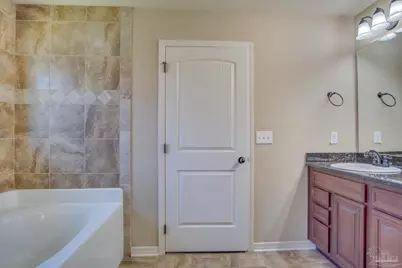 5485 Tucker Cir, Pace, FL 32571 - Photo 18