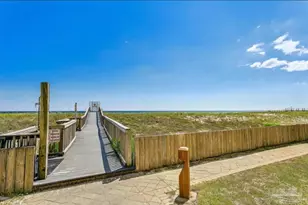8271 Gulf Blvd, Navarre, FL 32566 - Photo 32
