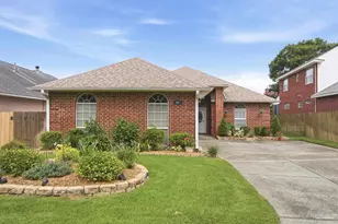 3027 Oak Pointe Dr, Pensacola, FL 32505 - Photo 1