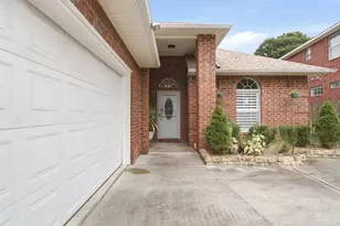 3027 Oak Pointe Dr, Pensacola, FL 32505 - Photo 4
