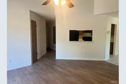 7225 W Fairfield Dr #F 7, Pensacola, FL 32506 - Photo 2